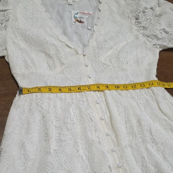 By The River Elegant White Lace Dress‎ Midi Casual Wedding Size Large V-neck - Picture 13 of 15